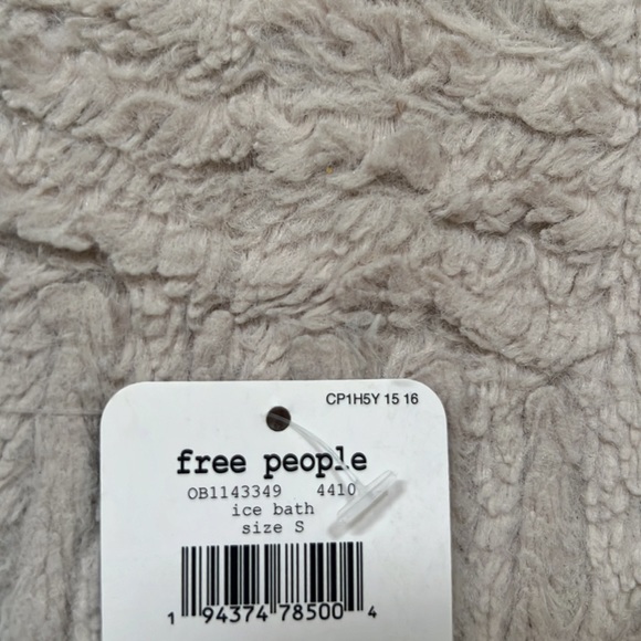 Free People x FP Movement Sky High Long Sleeve Oversized Top Ice Bath Blue Small - Picture 11 of 16